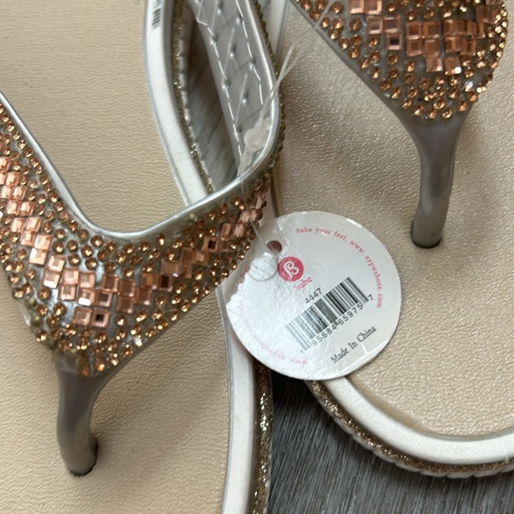 BABE NWT Women’s Size 8 - Picture 9 of 9